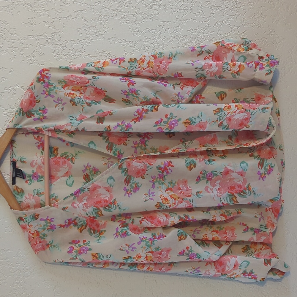 Lightweight Floral Surplice Blouse